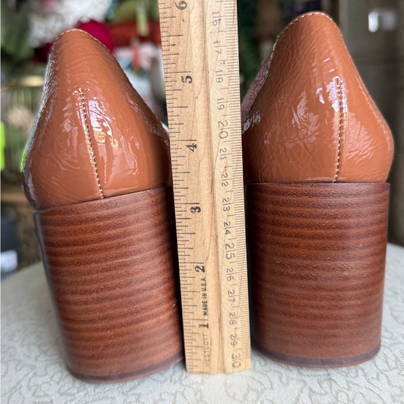 SOLD Patent leather heels  Tan and cream  Women's Loafers comfort block heel - Picture 7 of 9